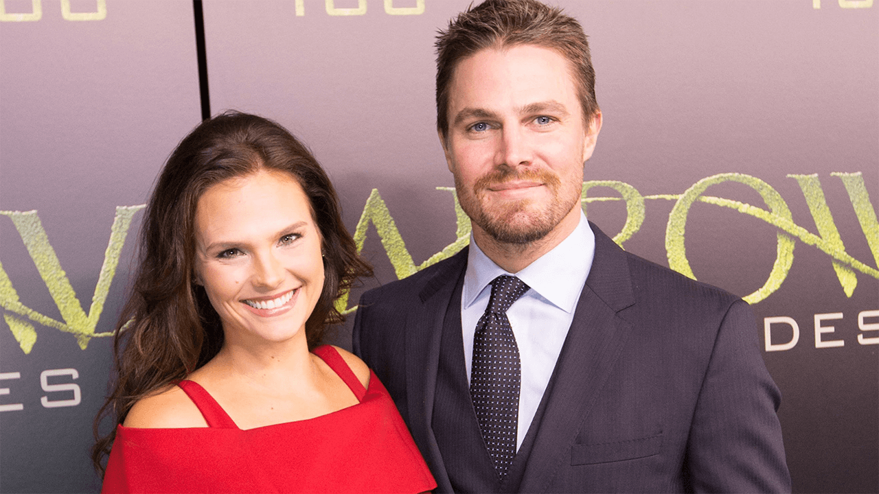 Stephen Amell Talks About His Removal From Delta Flight, Says He ‘Had Too Many Drinks’ And Is ‘Deeply Ashamed’